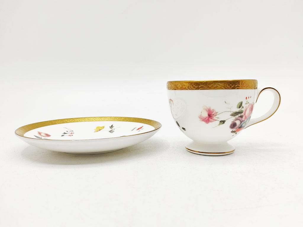ウェッジウッド WEDGWOOD フローラルゴールド FLORAL GOLD カップ ... WEDGWOOD✨ウェッジウッド 二百年祭 記念刻印入り 金彩 カップ&ソーサー