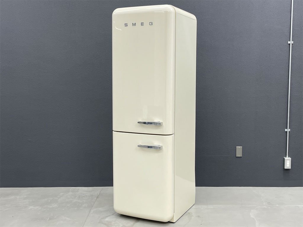 スメッグ SMEG レトロデザイン ２ドア 冷蔵冷凍庫 FAB32U アイボリー