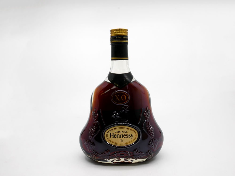 ヘネシー Hennessy XO コニャック COGNAC ブランデー 金キャップ 700ml 40度 古酒 未開栓 元箱付き ● 