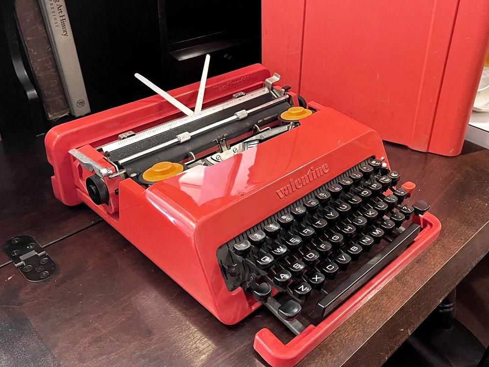 オリベッティ olivetti バレンタイン Valentine タイプライター 赤い