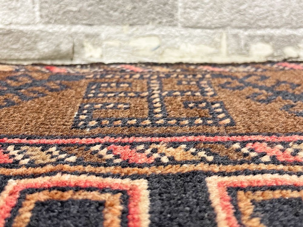 ビンテージ Vintage トライバルラグ バルーチ Bharuch ラグ 絨毯 レッド×ネイビー系 イラン アフガニスタン 手織り 幾何学 140×83cm  ● 
