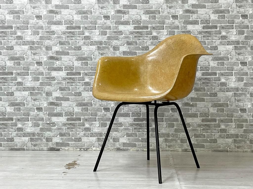 ハーマンミラー Herman Miller アームシェルチェア 2nd初期 Hベース エンボスレス Cu0026Rイームズ ビンテージ ミッドセンチュリー  希少 ○ - TOKYO RECYCLE imption | 東京・世田谷のリサイクルショップ デザイナーズ・北欧家具の販売・買取