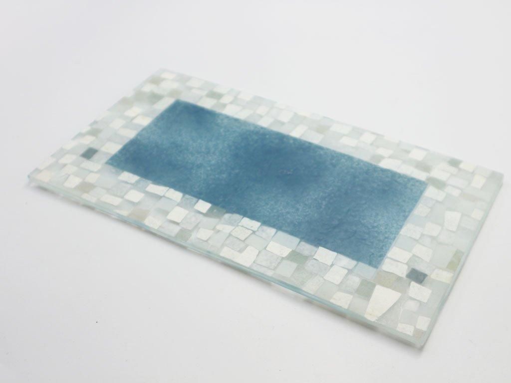 八木麻子 Asako Yagi モザイク mosaic ガラスプレート ブルー 長皿 22×12cm 現代作家 ガラス作家 ◎ - TOKYO  RECYCLE imption | 東京・世田谷のリサイクルショップ デザイナーズ・北欧家具の販売・買取