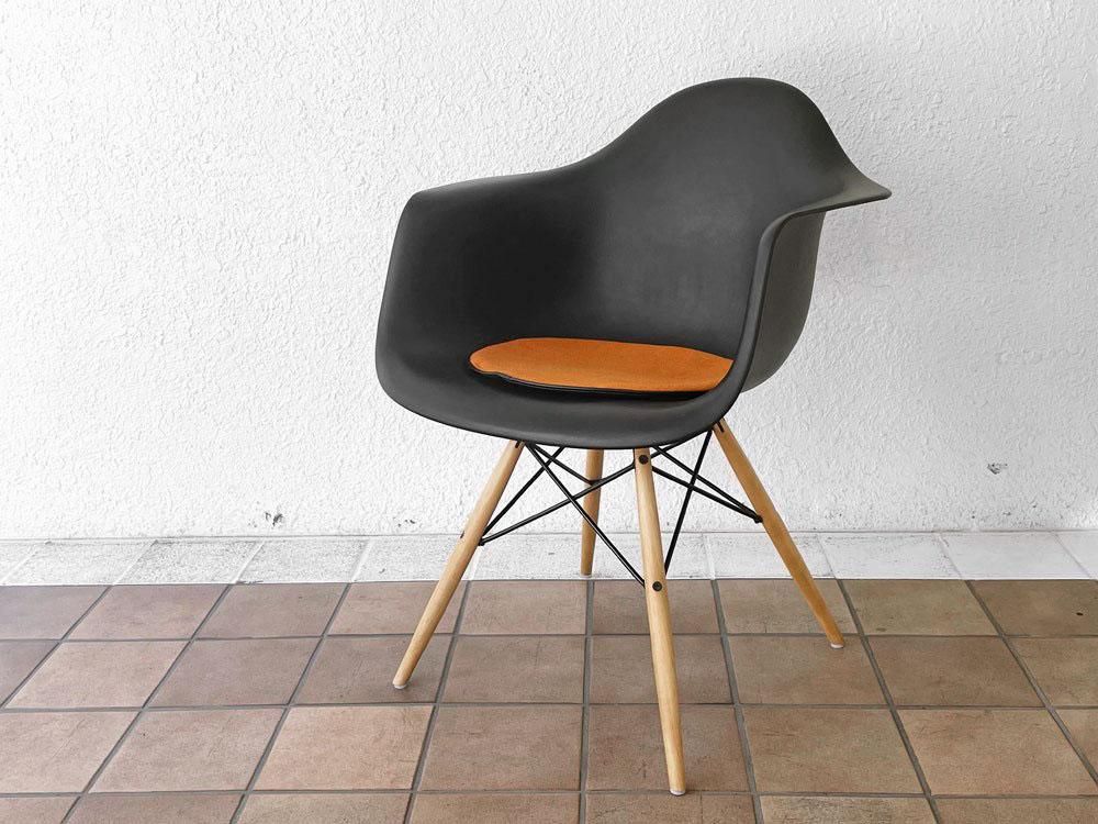 ハーマンミラー Herman Miller アームシェルチェア ポリプロピレン