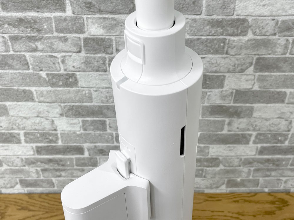 バルミューダ BALMUDA ザ・クリーナー The Cleaner Lite C02A コードレス掃除機 スティックタイプ 2022年製 ホワイト デザイン家電 美品 ●