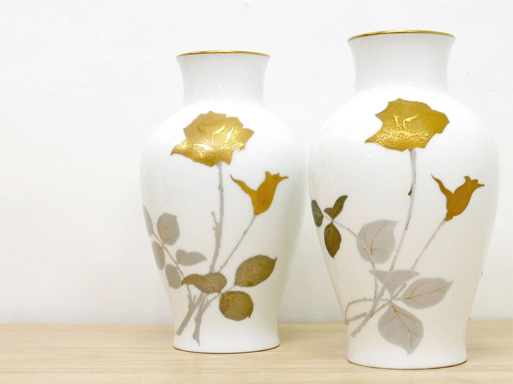 大倉陶園 OKURA 花器 花瓶 フラワーベース 高さ28cm 金蝕バラ 箱付 A ●