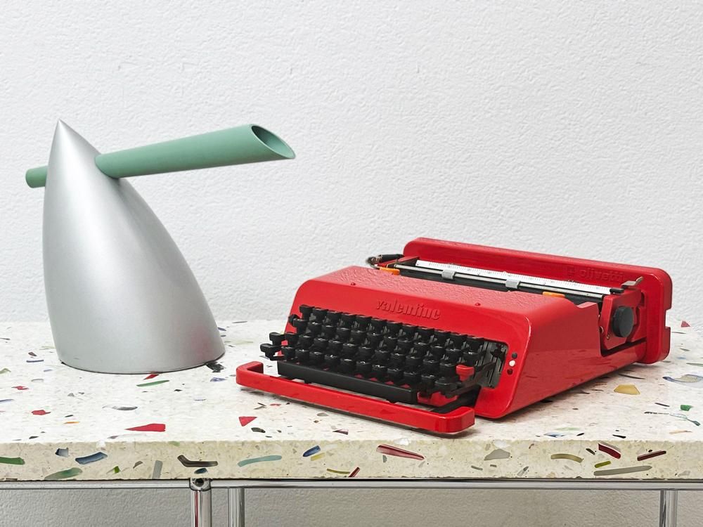 オリベッティ olivetti バレンタイン Valentine タイプライター 赤い 