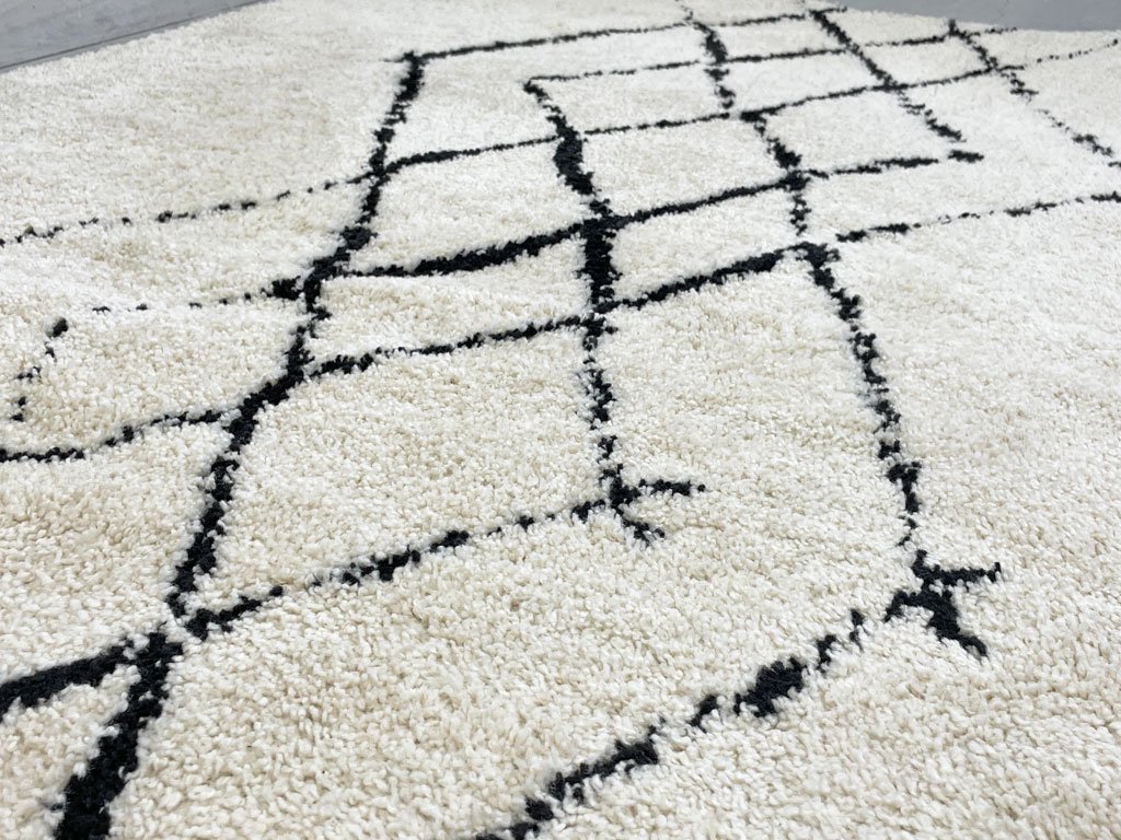 ウニコ unico ハイマヤ HIMAYA ラグ Rug ペニワレンモチーフ ポリプロピレン100％ カーペット 絨毯 250ｃｍ 定価37,400円 〓
