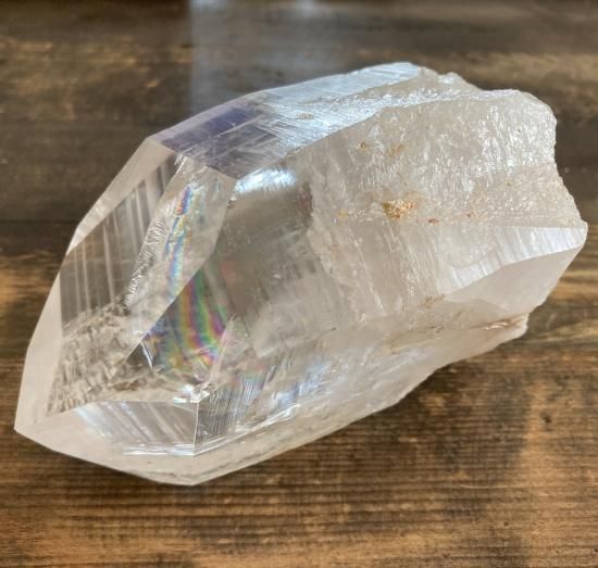『 レムリアンシードクオーツ (虹)』 Lemurian Seed Quartz Point (Rainbow)