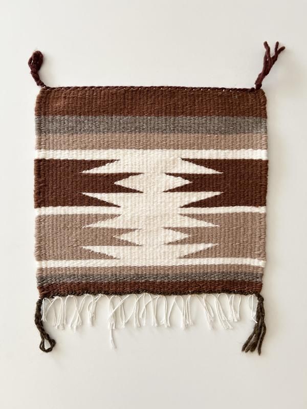 ナバホ族 ラグ(29cm×30cm) - インディアンジュエリー専門店 SUNDAY ナバホ族 ラグ(29cm×30cm) - インディアンジュエリー専門店 SUNDAY