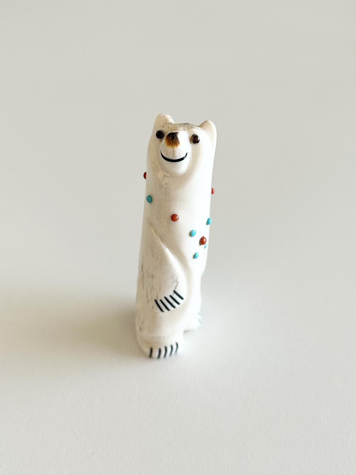 ズニ族 くまフェティッシュ（鹿の角） - インディアンジュエリー