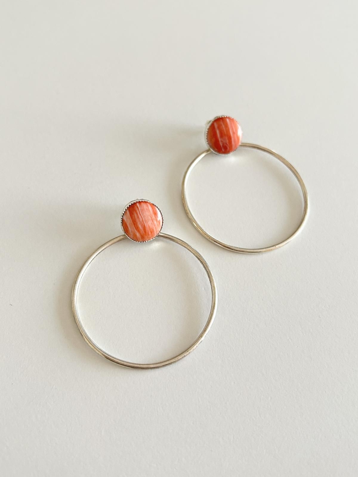 貝　ピアス　シアタープロダクツ　シェル ナバホ族 オレンジスパイニーオイスターシェル＆サークル