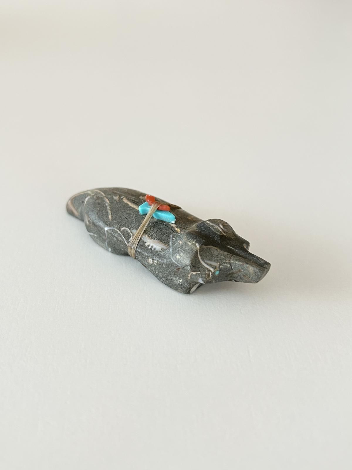 ズニ族 アナグマフェティッシュ（プリスマストーン） - インディアン