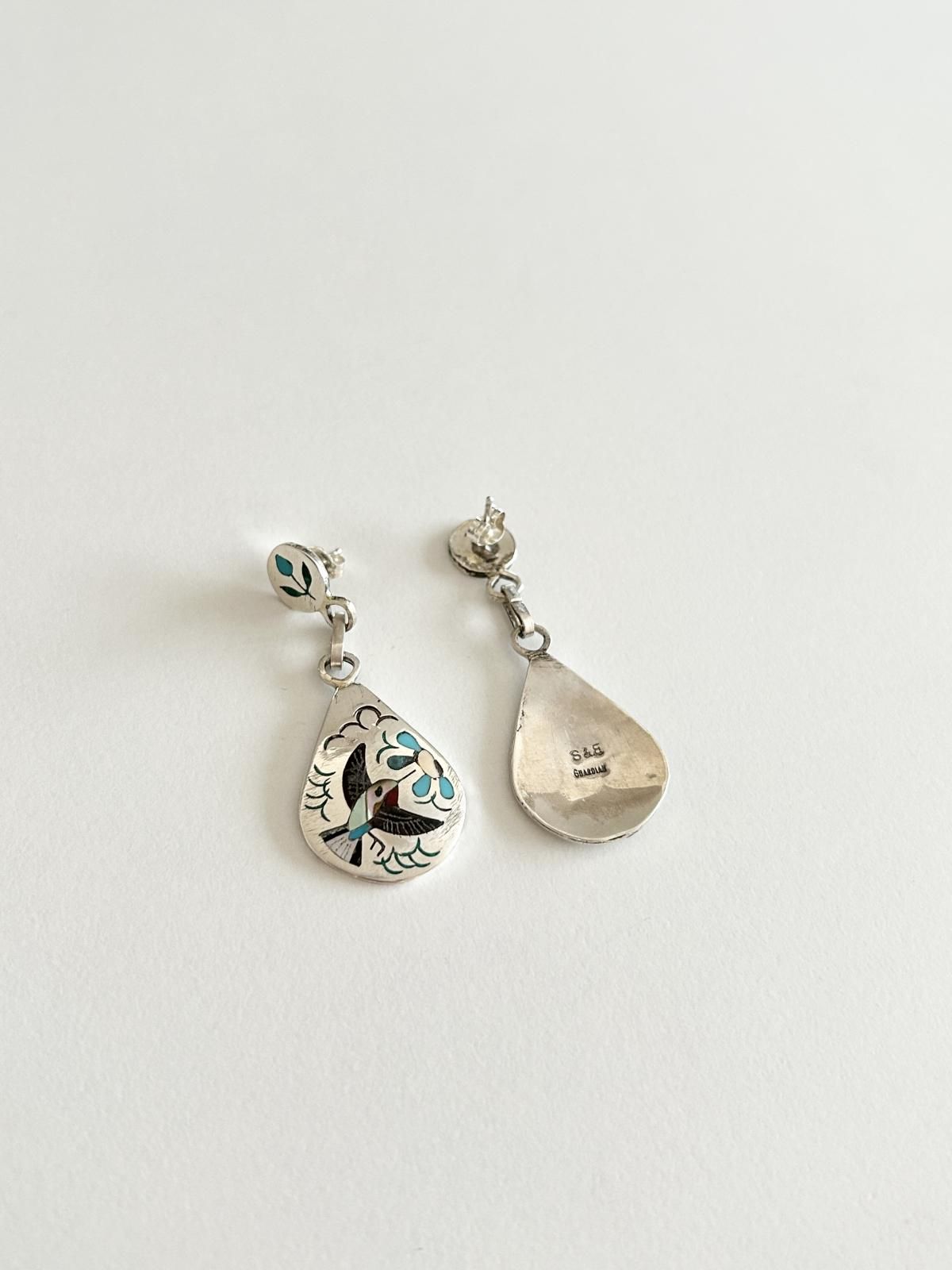 ズニ族 マルチカラーインレイハミングバードゆらゆらピアス