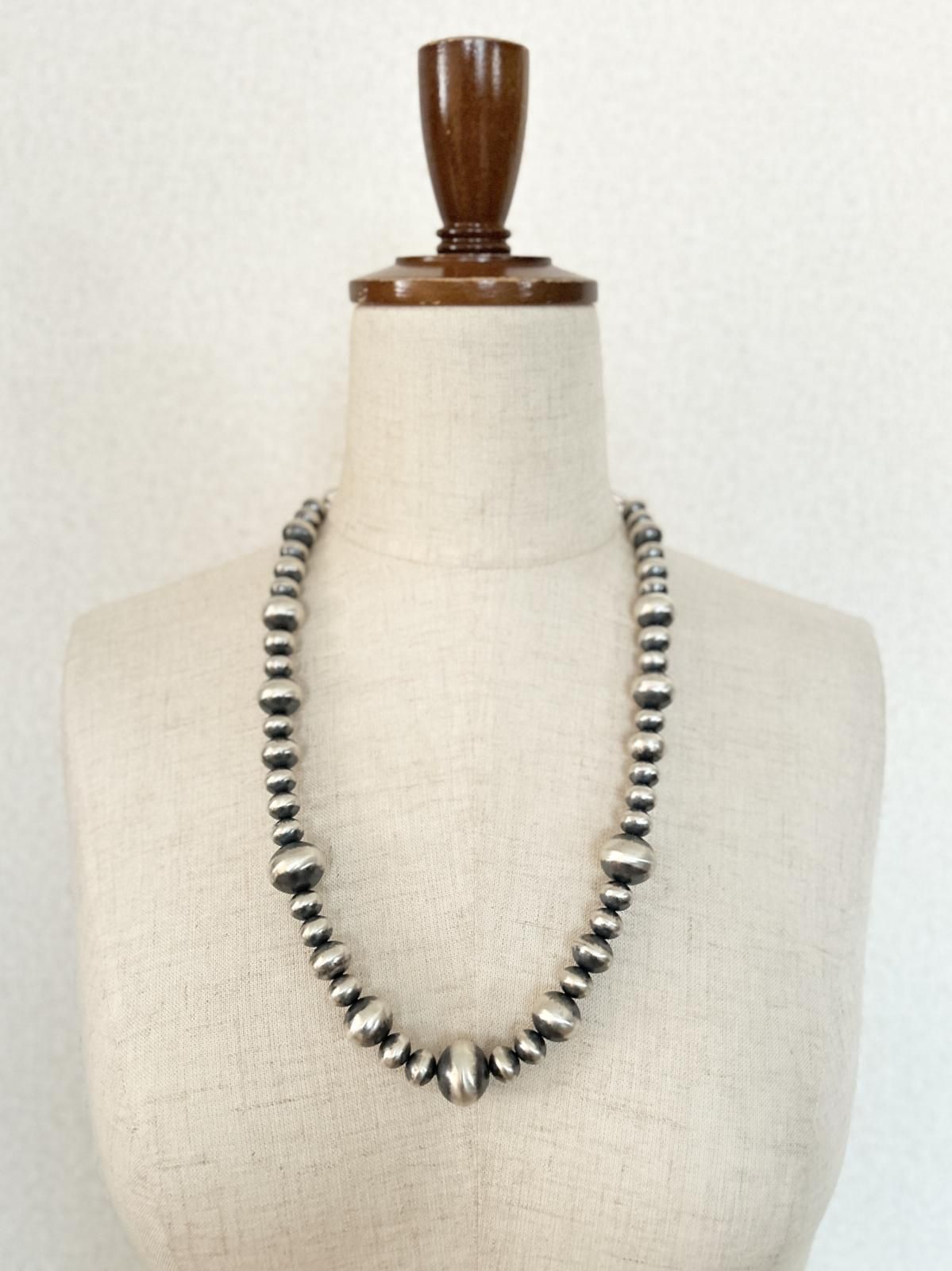 ナバホ族 シルバーオールハンドメイドランダムサイズナバホパール