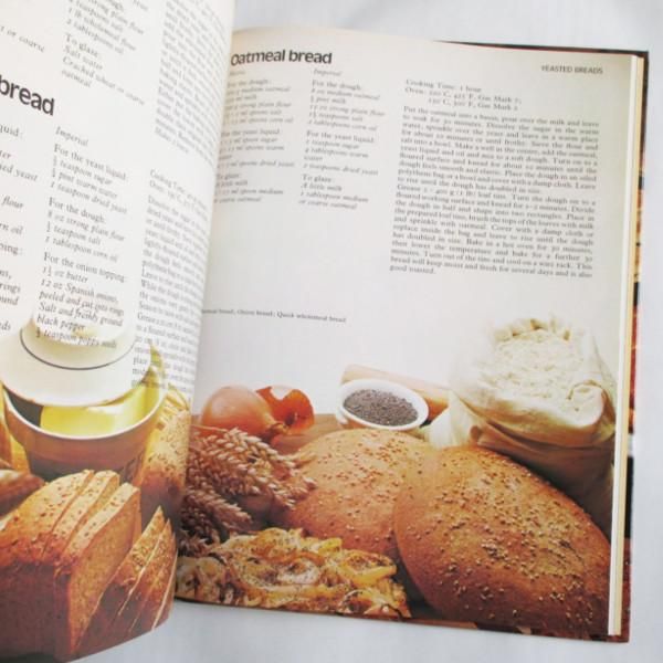 Cakes, Pastries & Bread - wordsong Cakes, Pastries & Bread - wordsong