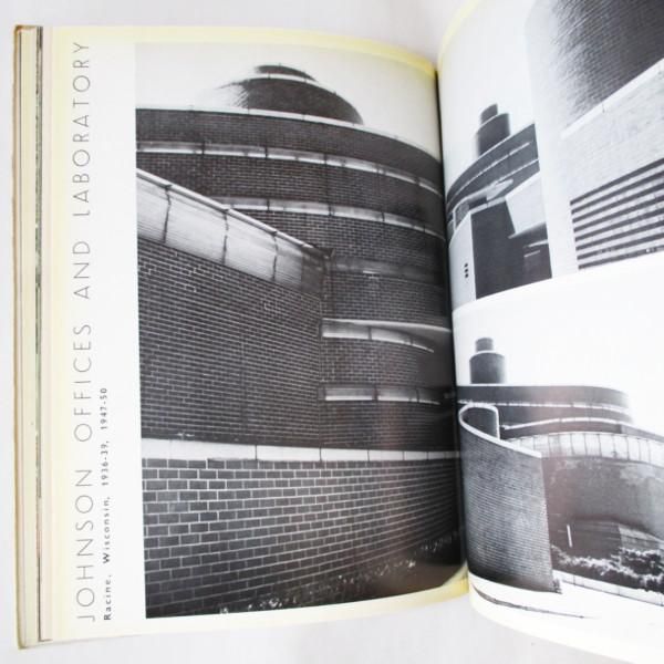 アート・デザイン・音楽 Zodiac 17 USA Architecture Zodiac #17 USA ARCHITECTURE Frank Lloyd Wright 1867-1967