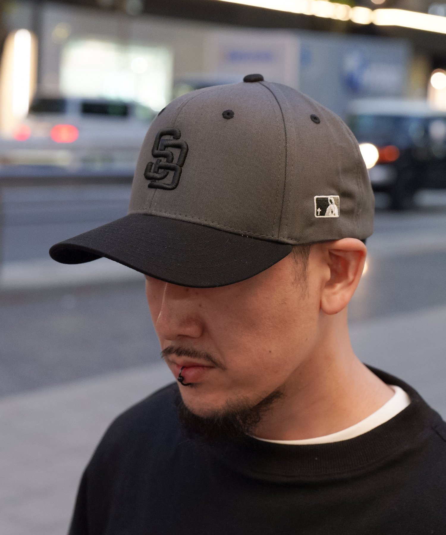 2-TONE SNAPBACK CAP - Subciety Online Store