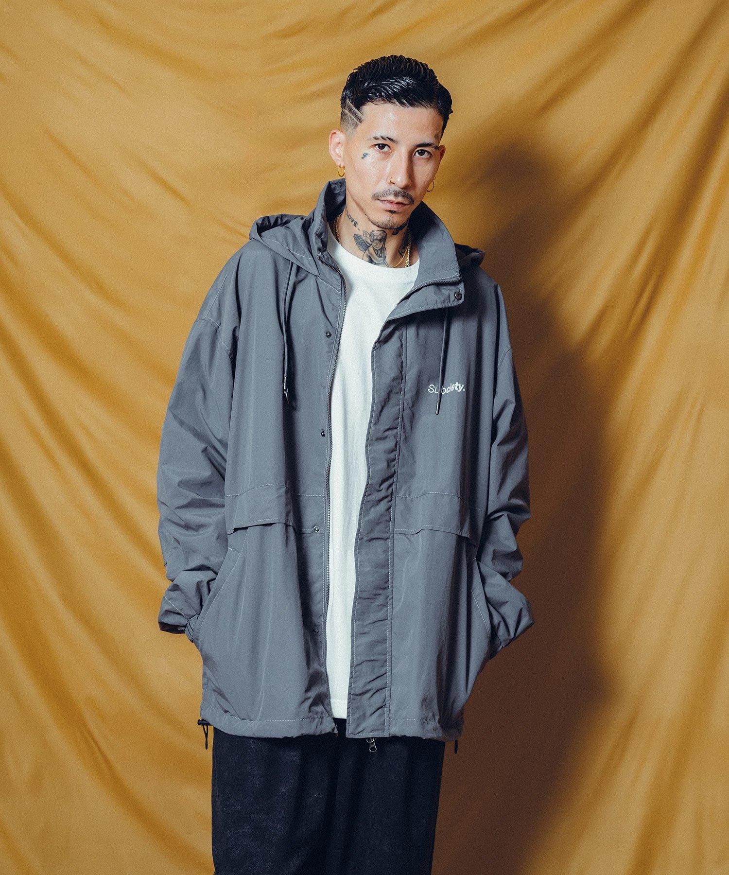 Subciety 黒 ナイロンジャケット フード付き 4ポケット