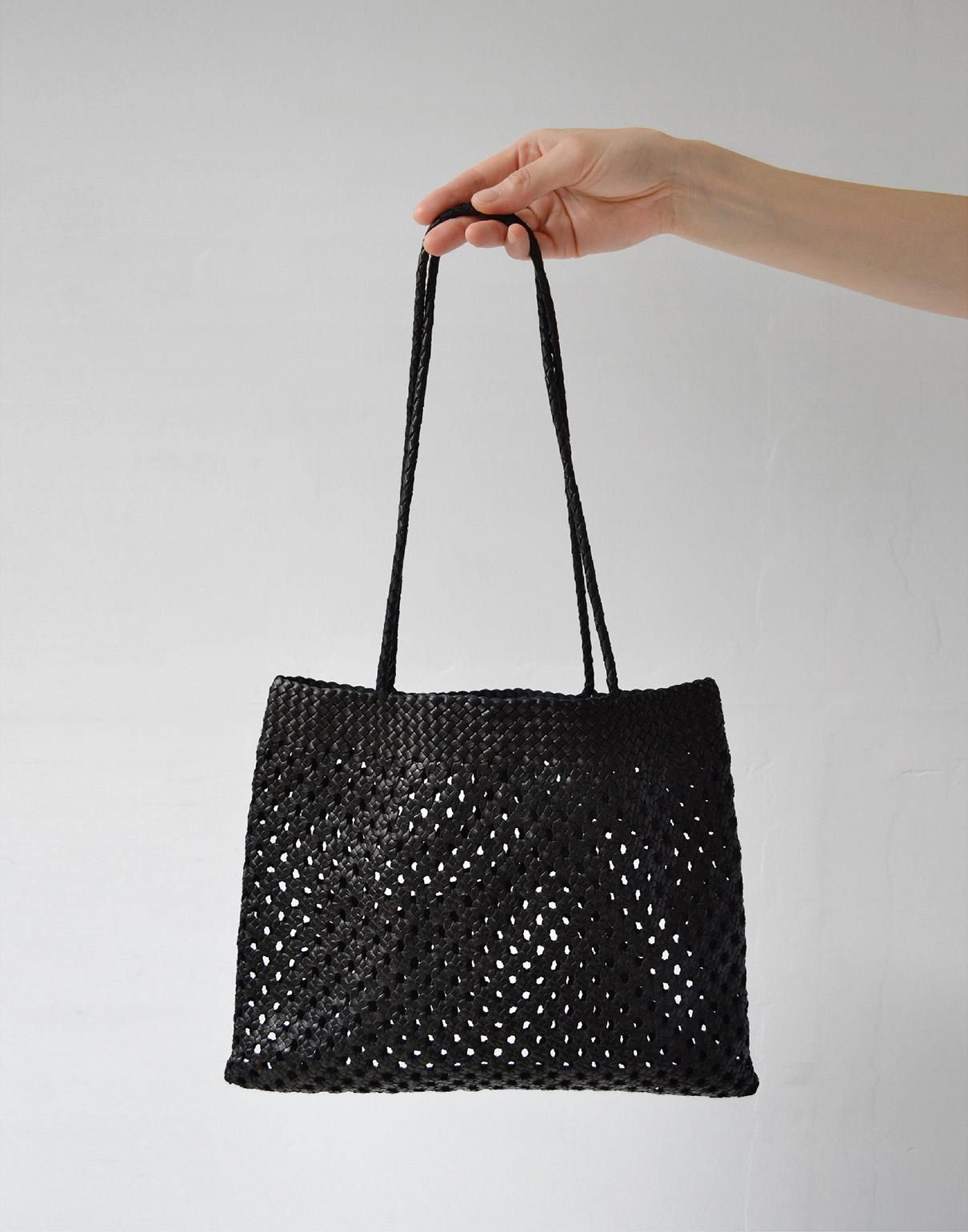 warang wayan leather mesh bag M black warang wayan leather mesh bag M black