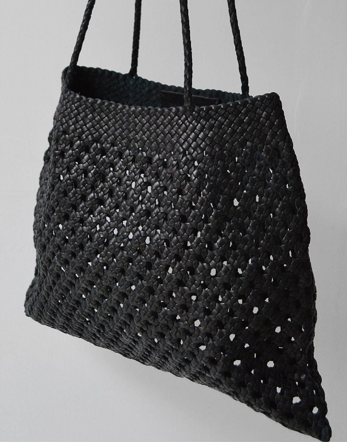 warang wayan leather mesh bag M black warang wayan leather mesh bag M black