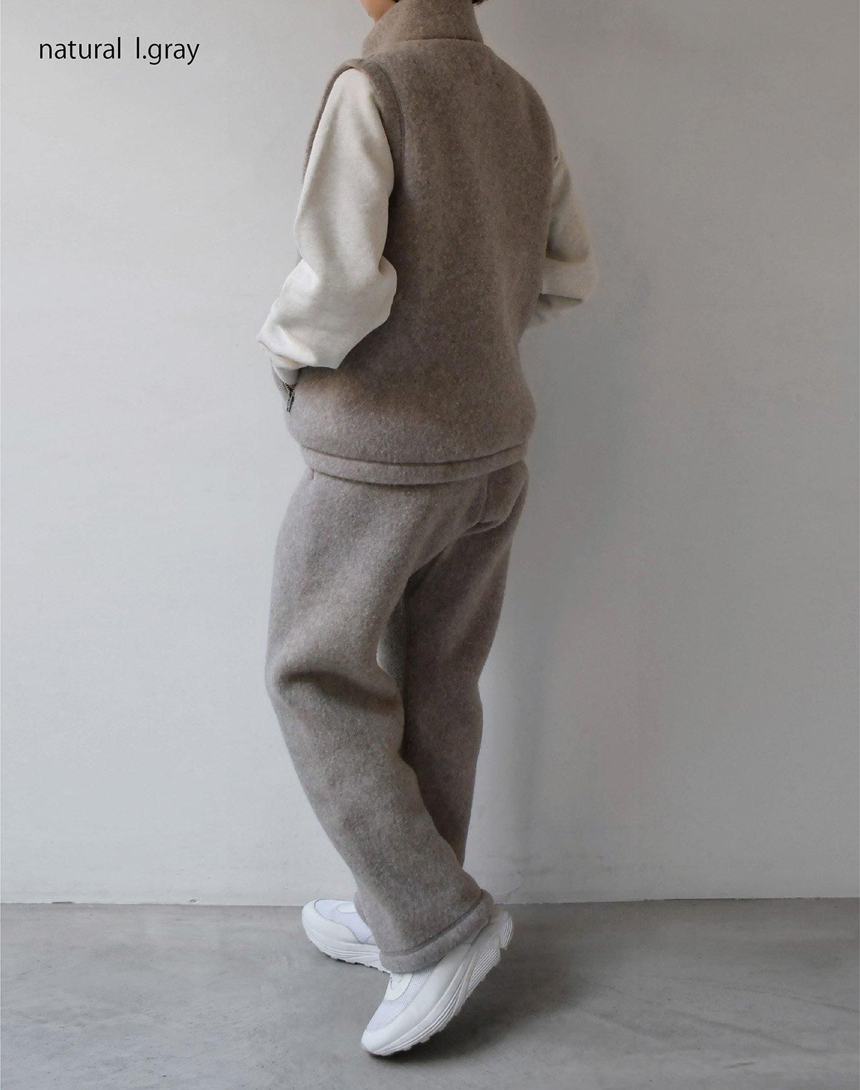 YAECA（ヤエカ）のウールフリースベストnatural l.gray