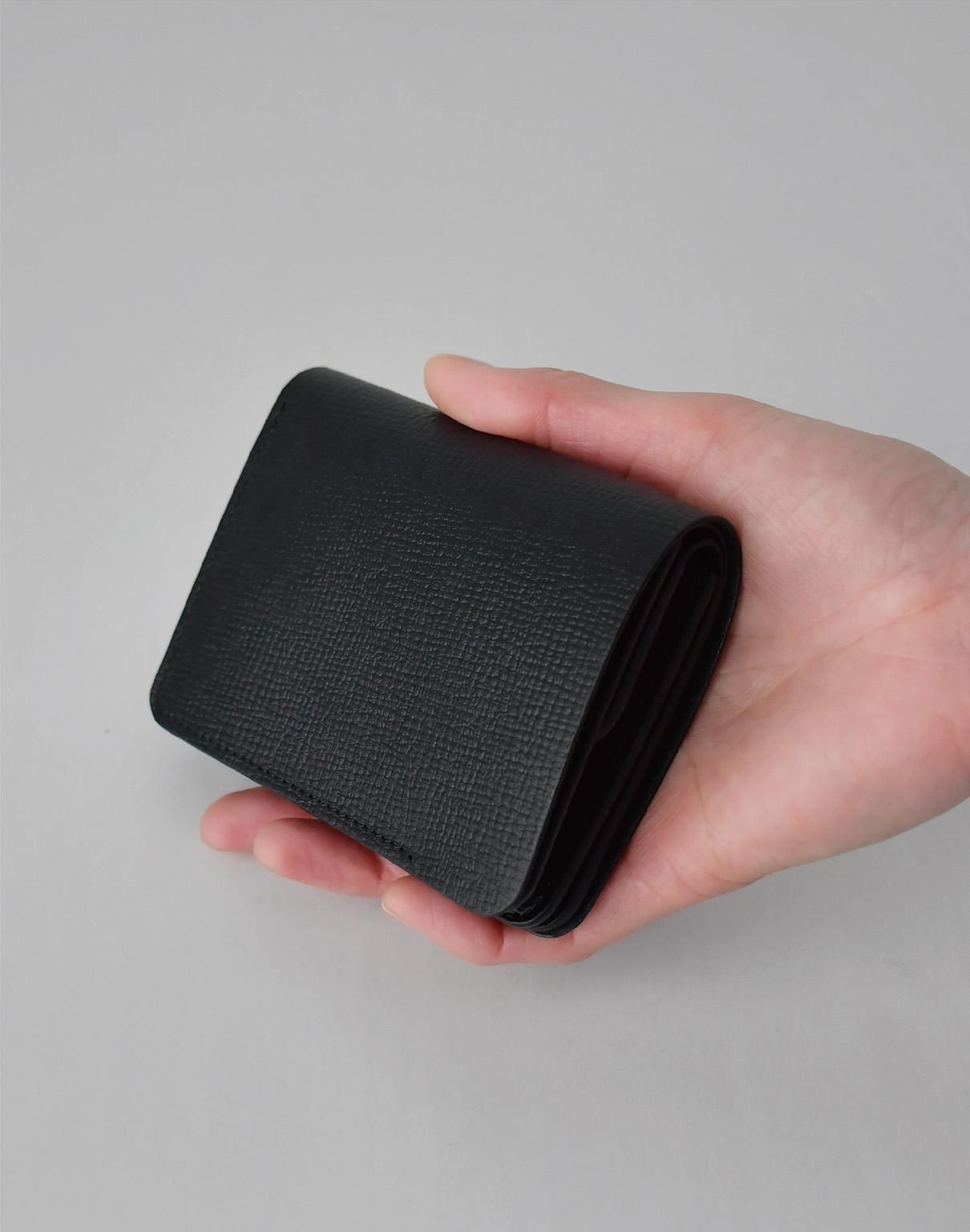forme post wallet serpentine black