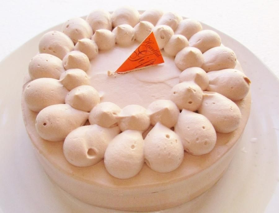 たんぱく質を控えた冷凍チョコホールケーキ