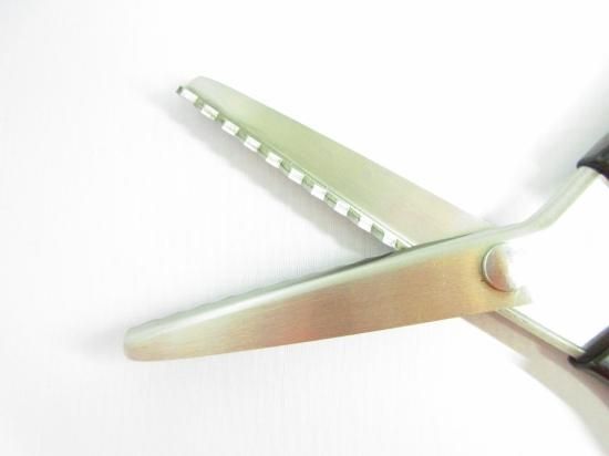 布用ピンキングはさみ ギザギザ 7mm 激安販売 ラインストーン77 布用ピンキングはさみ ギザギザ 7mm 激安販売 ラインストーン77