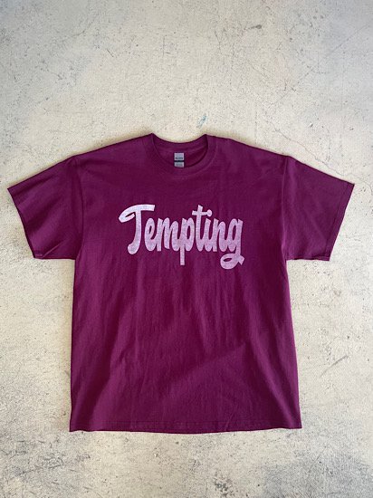 <img class='new_mark_img1' src='https://img.shop-pro.jp/img/new/icons13.gif' style='border:none;display:inline;margin:0px;padding:0px;width:auto;' />Tempting Tee