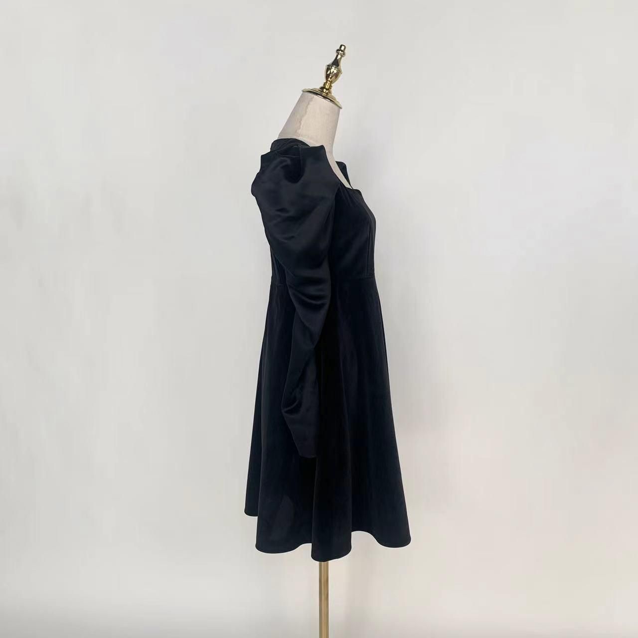ZNDR076 パワースリーブ 上質ベルベットとサテンのミックス素材 ZNDR076 パワースリーブ 上質ベルベットとサテンのミックス素材
