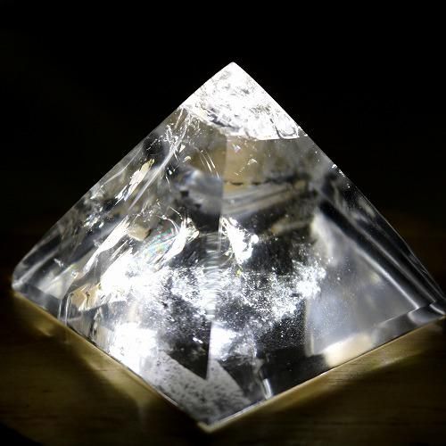 ガネッシュヒマラヤ水晶ピラミッド