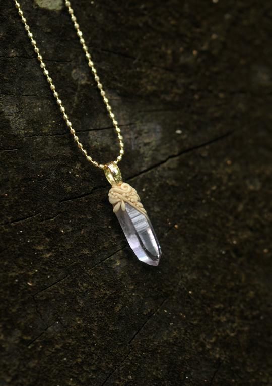 国産紫水晶「雨塚山ペンダントトップ05」／天然石ペンダント- 天然石