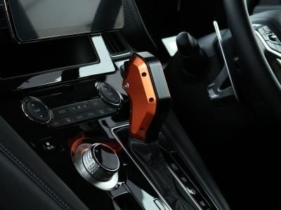 Billet Shifter LimitedColor(Gun Grip Type)【MC後DELICA D:5専用