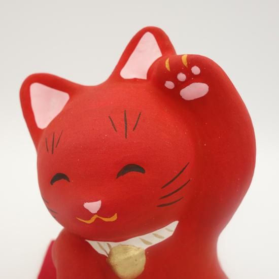 病気除けの赤の招き猫 島根の招き猫工房