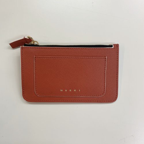 <img class='new_mark_img1' src='https://img.shop-pro.jp/img/new/icons16.gif' style='border:none;display:inline;margin:0px;padding:0px;width:auto;' />MARNI CARD WALLET  マルニ カード財布