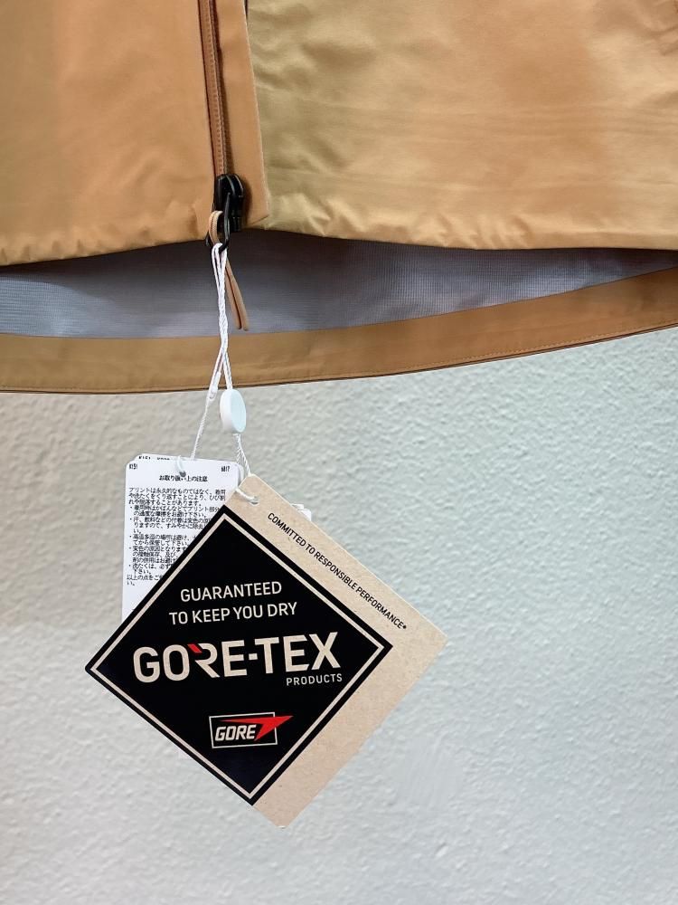 MM6 MAISON MARGIELA x SALOMON GORE-TEX FOOD WINDBREAKER MM6 MAISON MARGIELA x SALOMON GORE-TEX FOOD WINDBREAKER