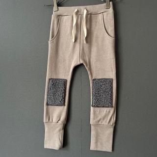 <img class='new_mark_img1' src='https://img.shop-pro.jp/img/new/icons1.gif' style='border:none;display:inline;margin:0px;padding:0px;width:auto;' />[20%OFF]  arkakama 24aw :  MOCO SPD Sarouel Leggings (S.GREY/MOCO)     