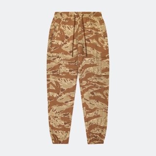 <img class='new_mark_img1' src='https://img.shop-pro.jp/img/new/icons15.gif' style='border:none;display:inline;margin:0px;padding:0px;width:auto;' />QLIO Cargo Jogger Pant in Desert Tiger Stripe