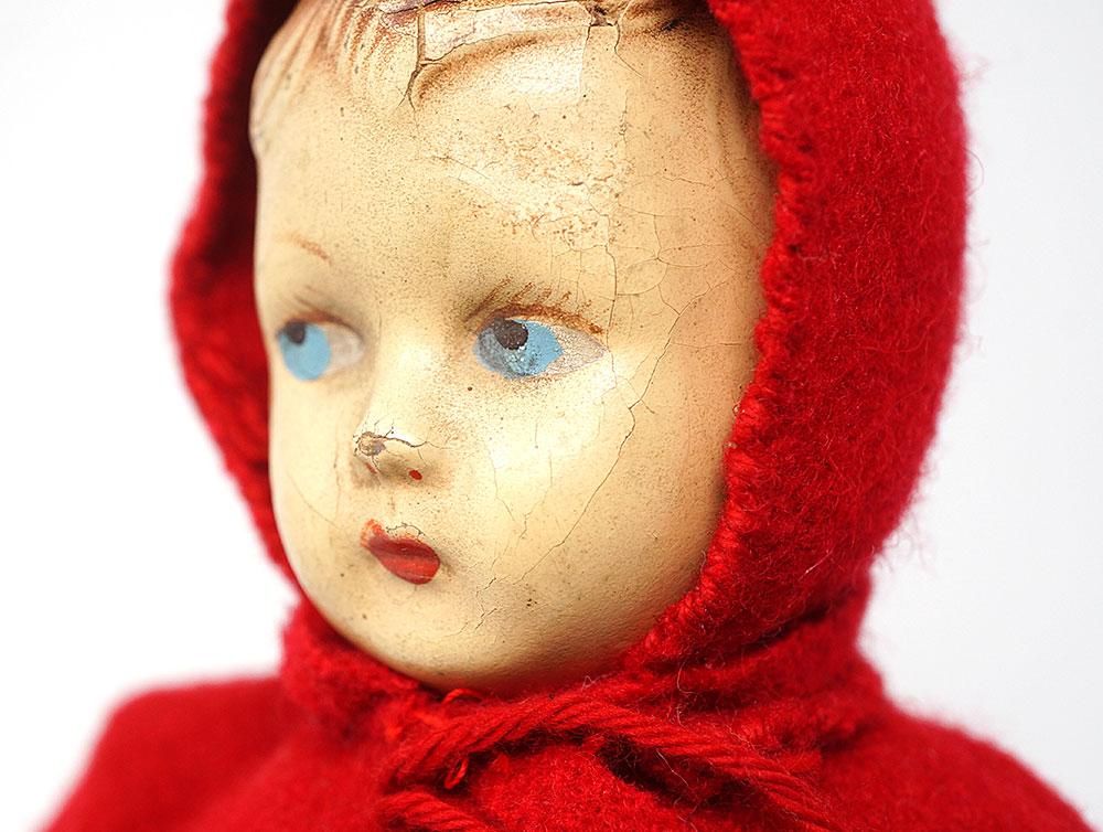 蔵出しヴィンテージ赤い服の可愛い人形