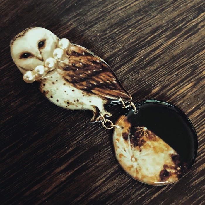 ブローチ フクロウ 黒猫 レジン ブローチ 全4色 フクロウ