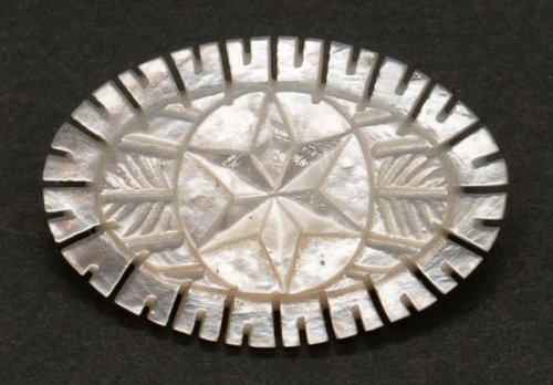 ベツレヘム マザーオブパールのブローチ/ベツレヘムの星（2.8cm×1.9cm）