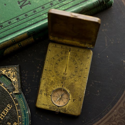 携帯用日時計 A(1920年代）