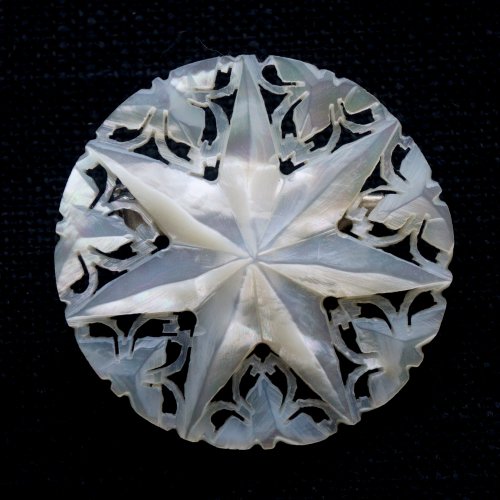 マザーオブパールのブローチ/ベツレヘムの星（4cm）