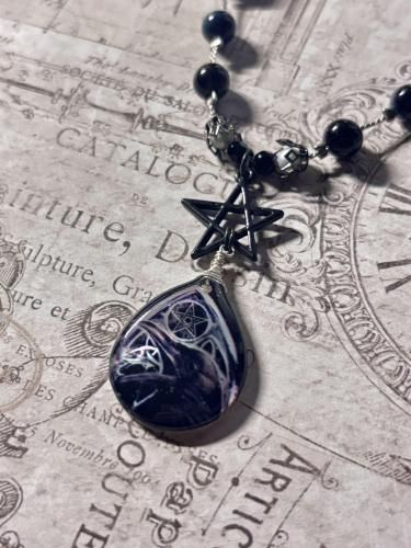 Raven Star Shell Necklace/Mai Aimheart