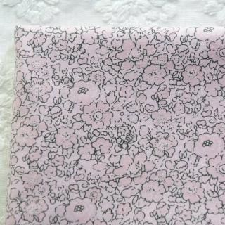 ͢Хƥ٥åĥ󡡤ߥ륯֥꡼Liberty Tana Lawn Betsy Ann Bleached
