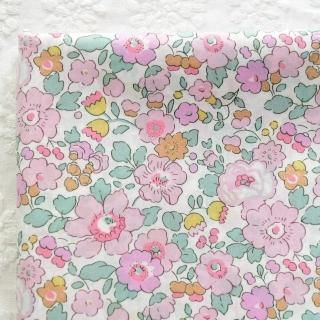 ͢Хƥ٥åĥȥ롡åѡᡡLiberty Tana Lawn Betsy etoile w Gold glitter
