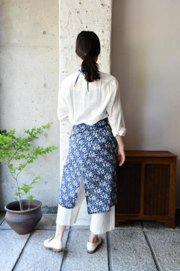 woof ×nara リバティタナローン ARNE タックギャザーエプロン