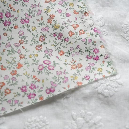 輸入リバティ メドウスイート ベリー Liberty Tana Lawn Meadow Sweet