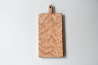 （ご予約・9月末お届け）木工房PUU 小沢賢一　くるみのカッティングボード　彫りあり小
